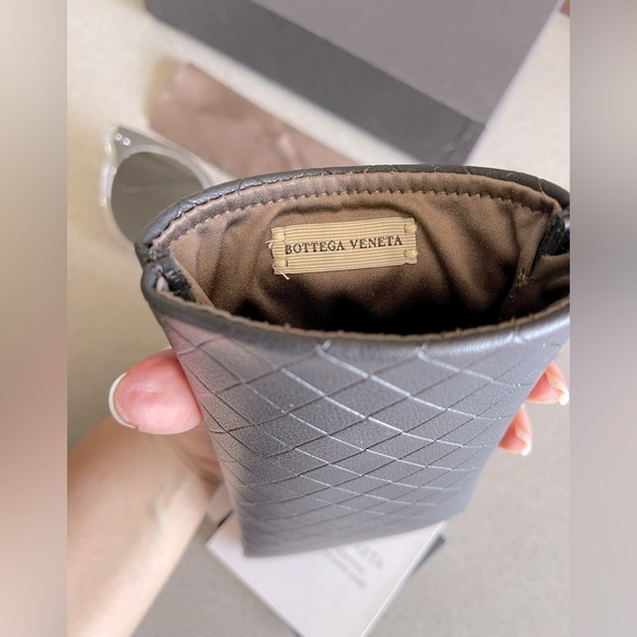 Bottega Veneta Sunglasses - Picture 3 of 5